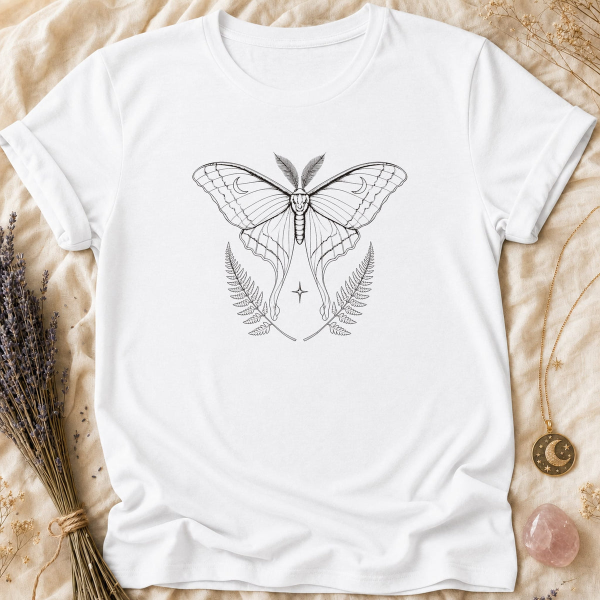 Emperor Moth - White [emperor-moth]